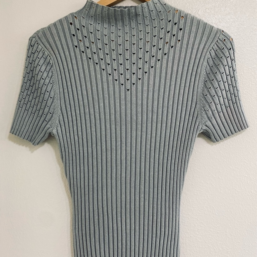 VENUS Sage Gray Ribbed Knit Sweater size Medium